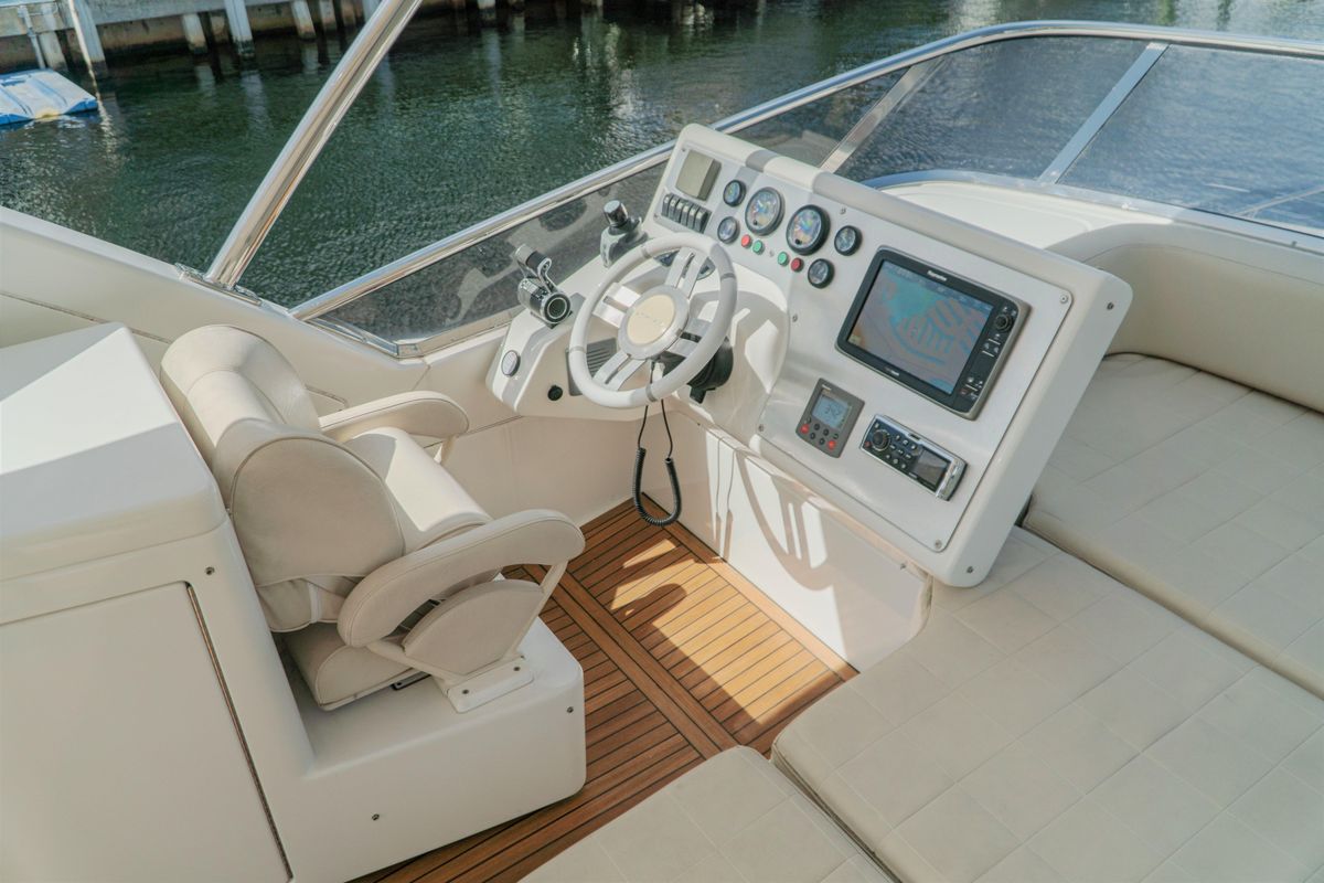 2013 Azimut 54 