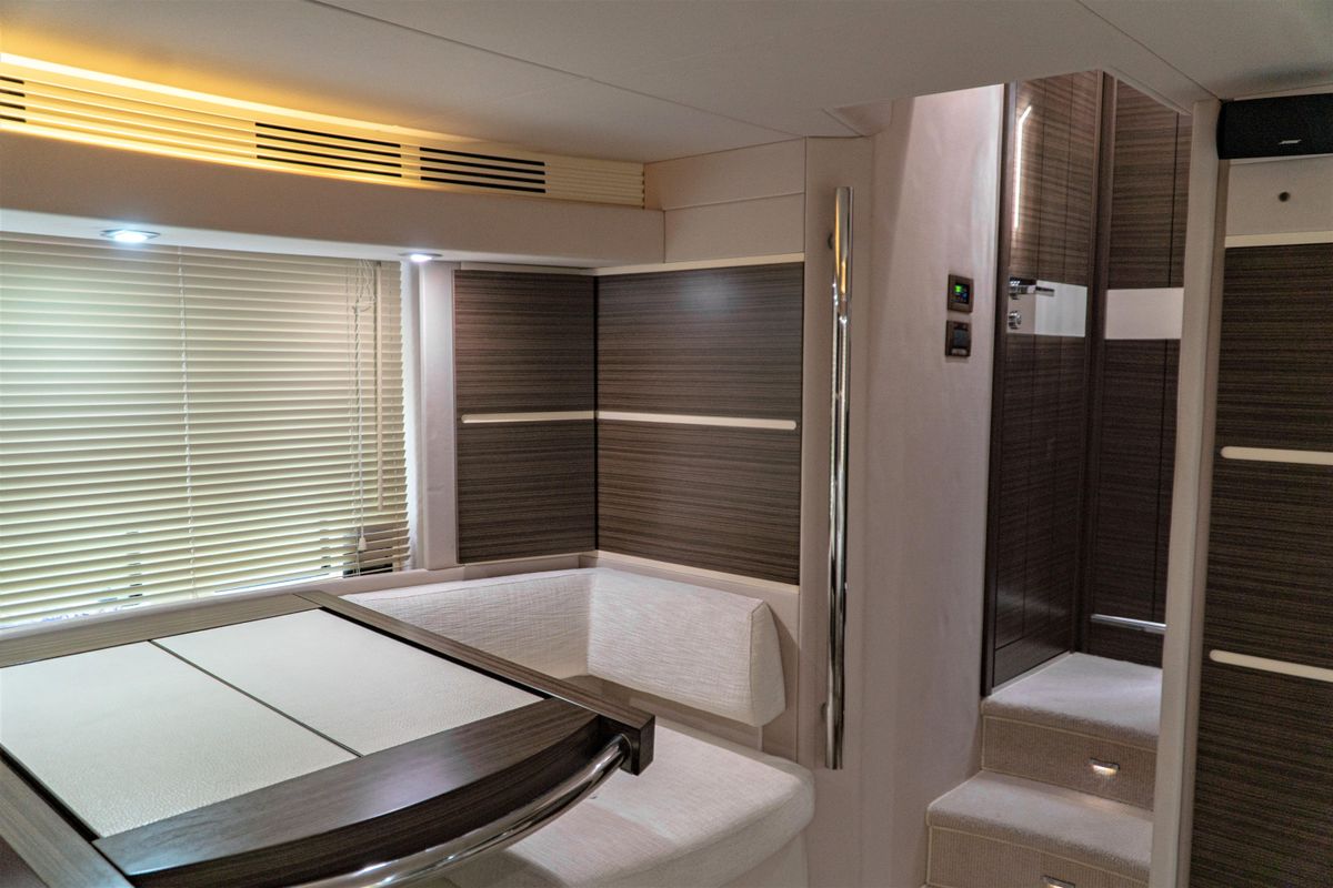 2013 Azimut 54 