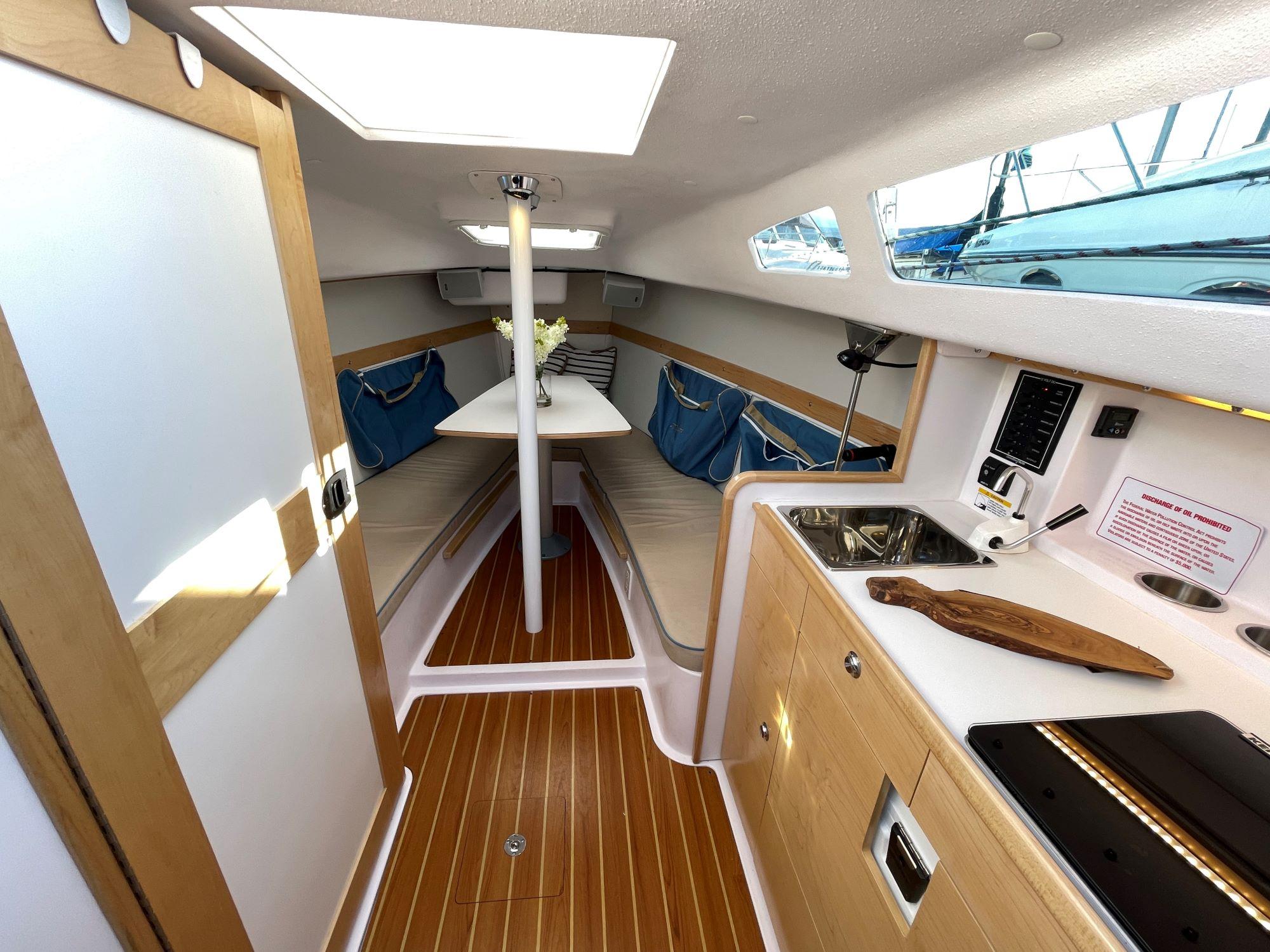 2024 Catalina 275 Sport Cruiser for sale YachtWorld