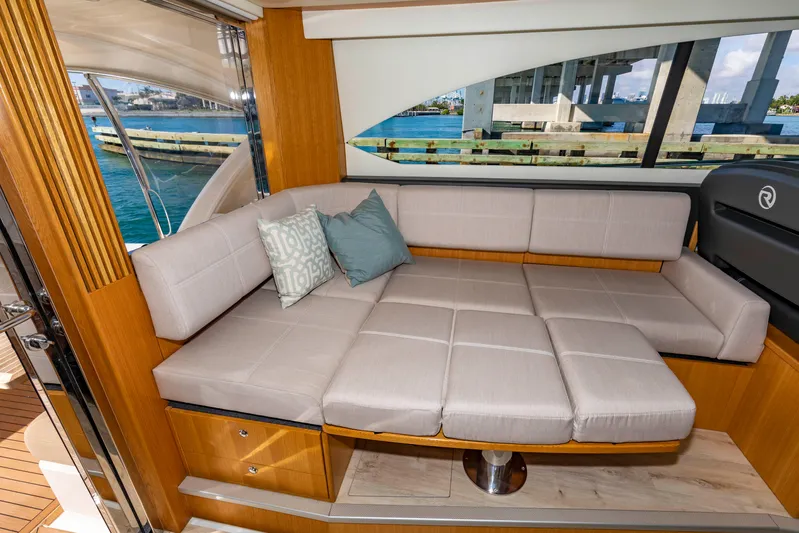 Ipanema Yacht Photos Pics 