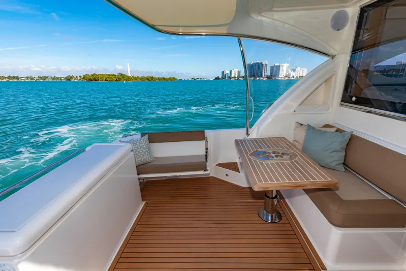 Ipanema Yacht Photos Pics 