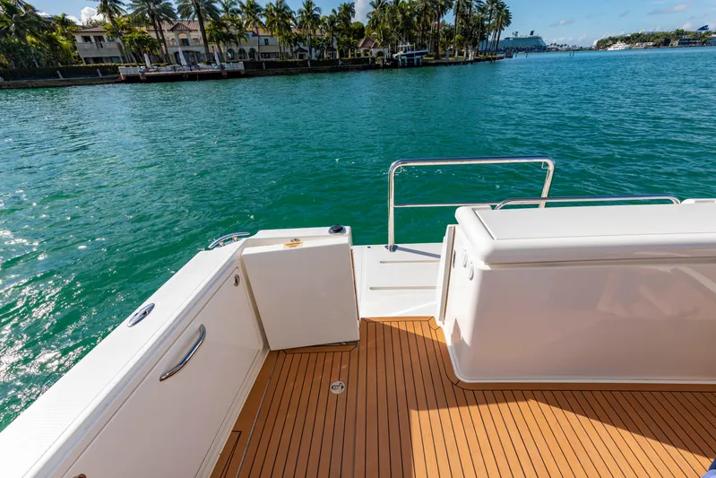 Ipanema Yacht Photos Pics 