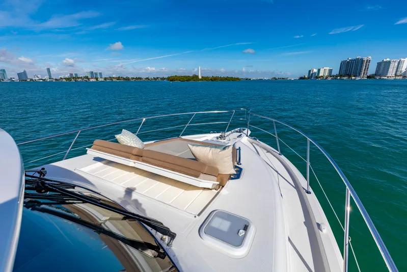 Ipanema Yacht Photos Pics 