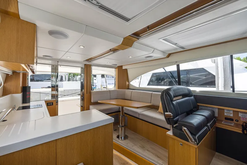 Ipanema Yacht Photos Pics 