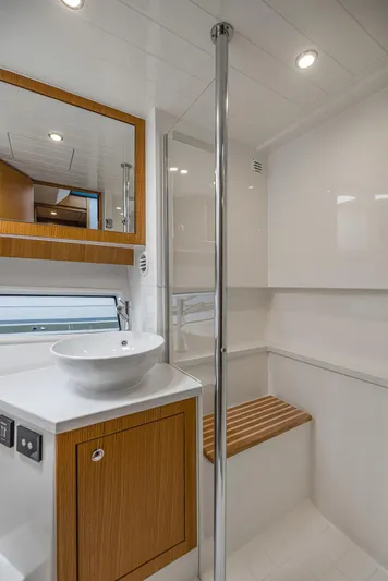 Ipanema Yacht Photos Pics 