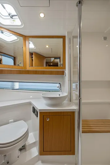 Ipanema Yacht Photos Pics 