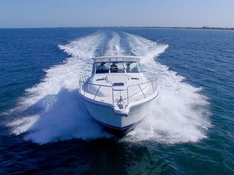 2003 Tiara Yachts 4000 Express