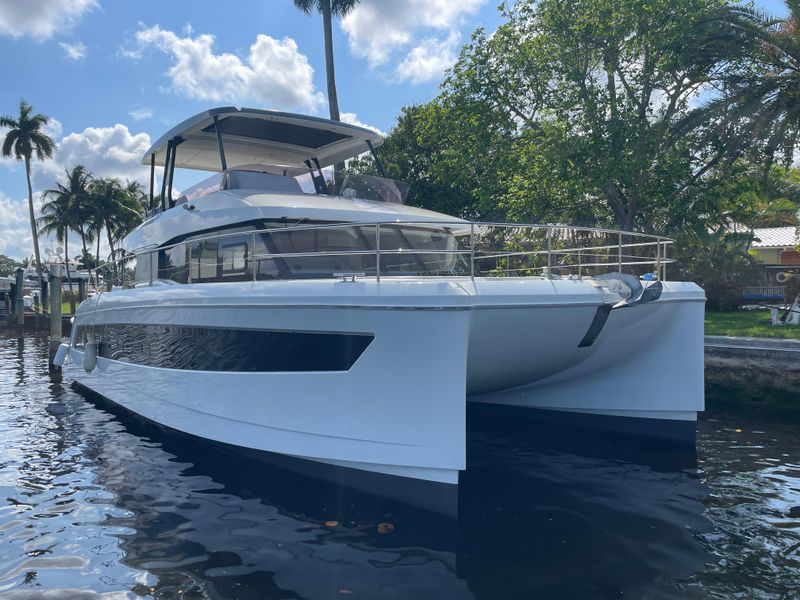 2019 Fountaine Pajot Motor Yacht 44