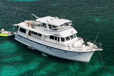 Hatteras 65 Long Range Cruiser