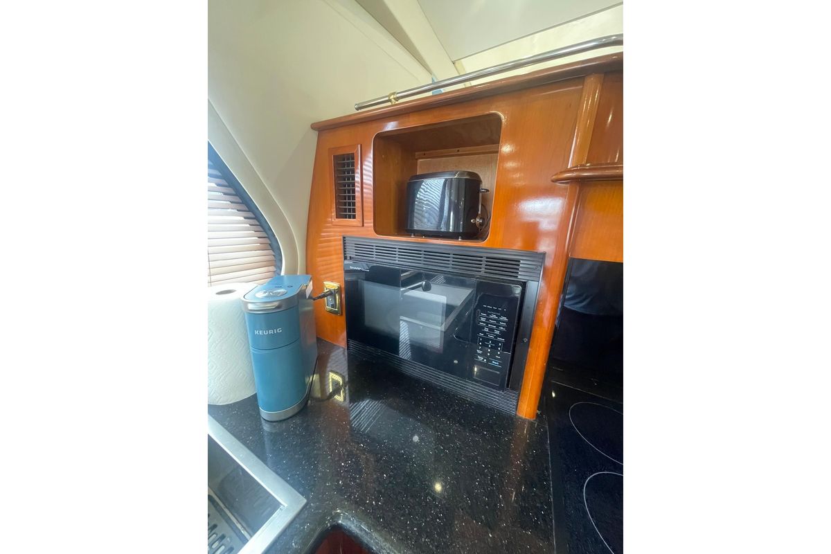 2004 Carver 57 