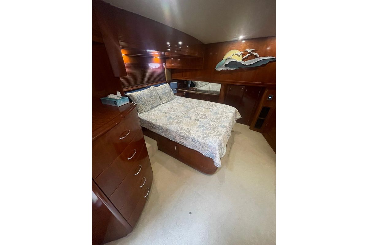 2004 Carver 57 