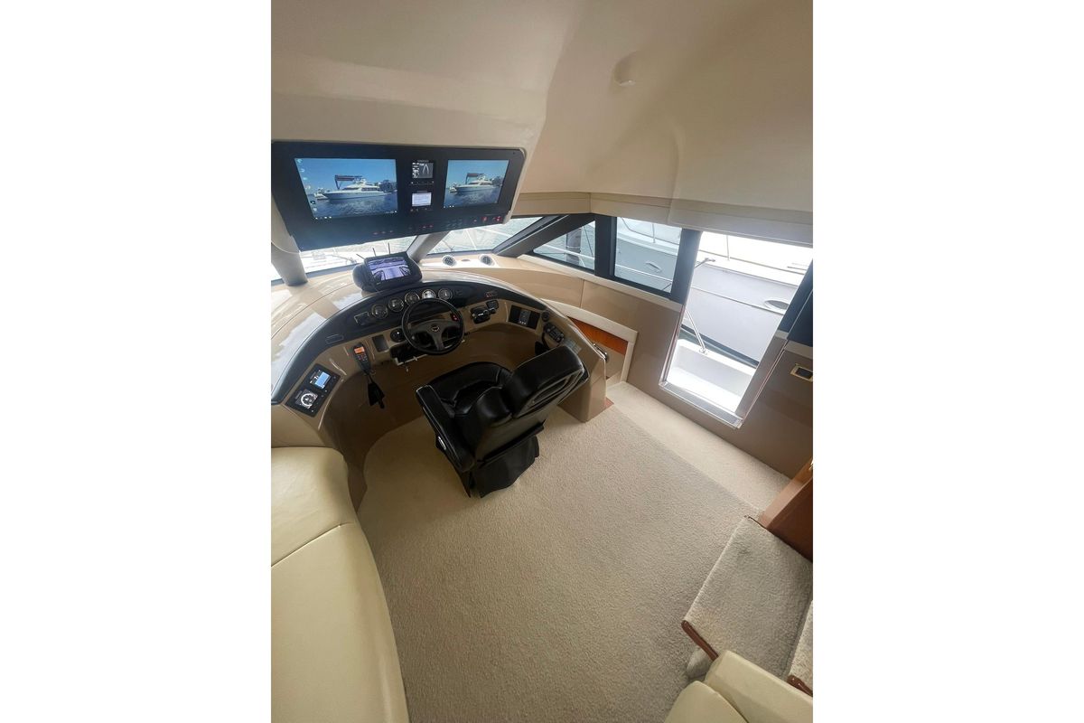 2004 Carver 57 