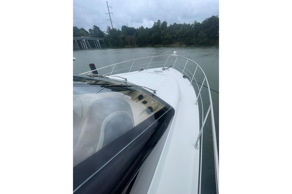 2004 Carver 57 