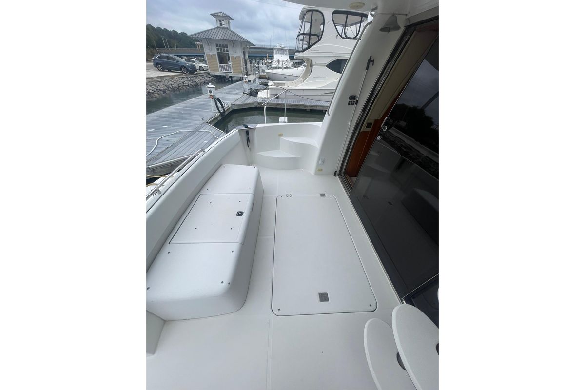 2004 Carver 57 