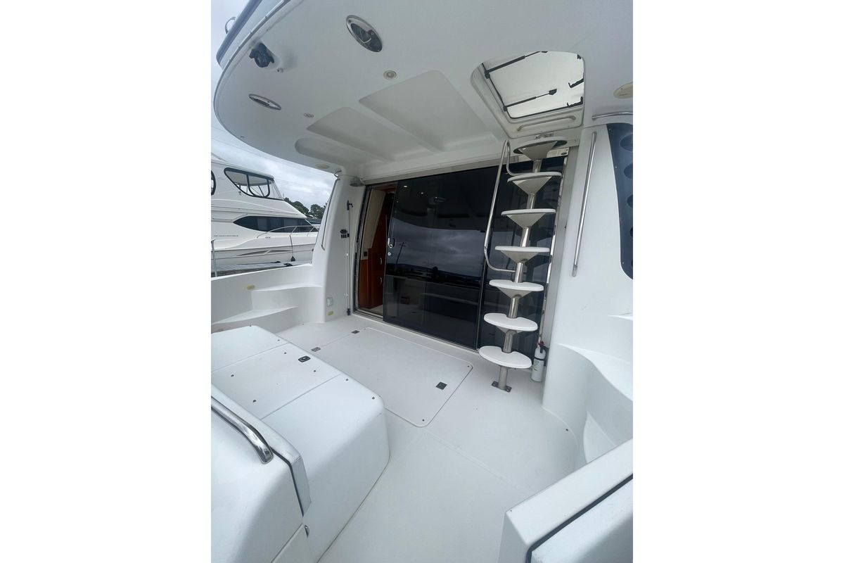 2004 Carver 57 