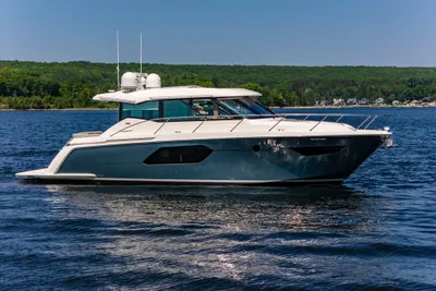 Tiara Yachts C49 Coupe