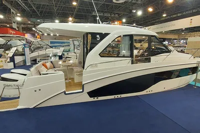 2025 Beneteau Antares 9 V2 OB