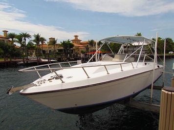 Contender 35 Express Side Console