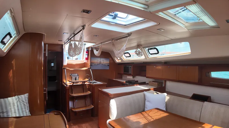 Beluga Yacht Photos Pics 