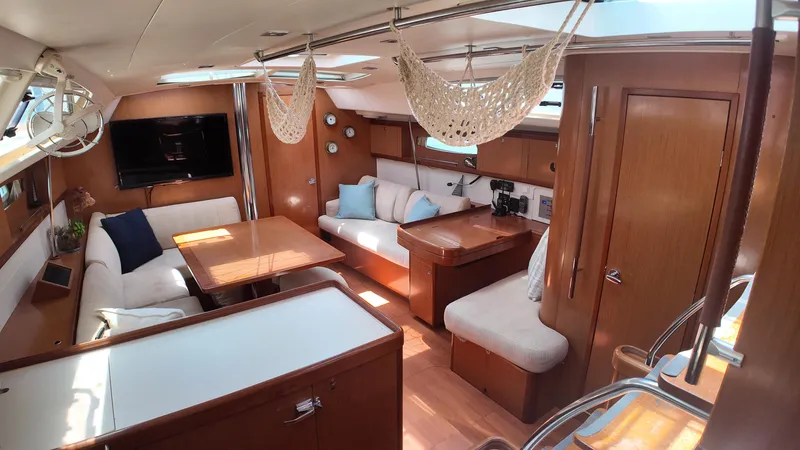 Beluga Yacht Photos Pics 