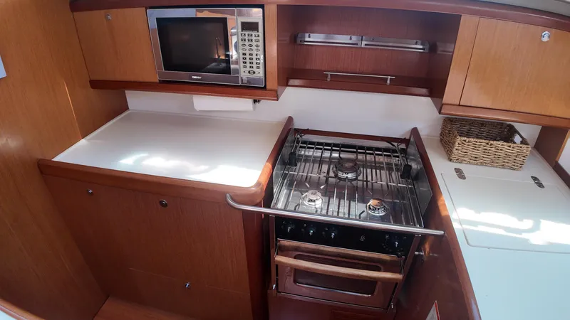 Beluga Yacht Photos Pics 