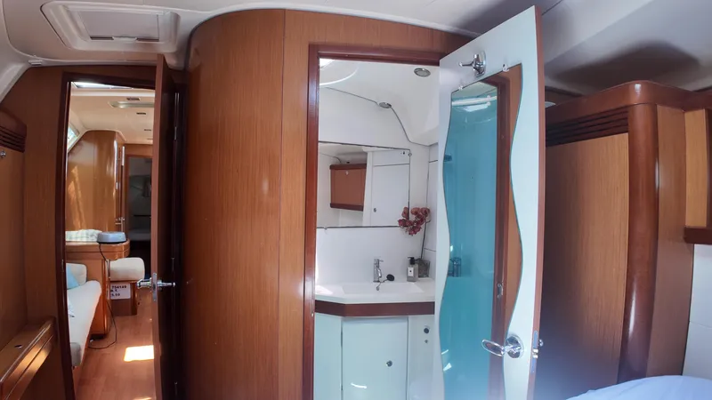 Beluga Yacht Photos Pics 