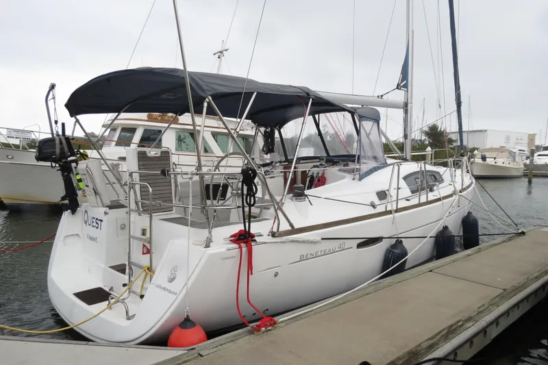Quest Yacht Photos Pics 