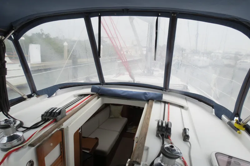 Quest Yacht Photos Pics 