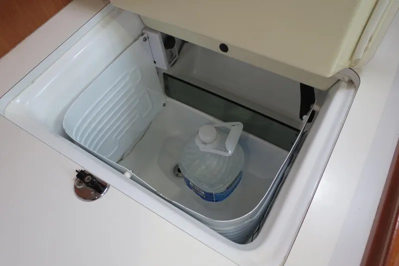 Quest Yacht Photos Pics 