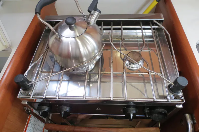 Quest Yacht Photos Pics 