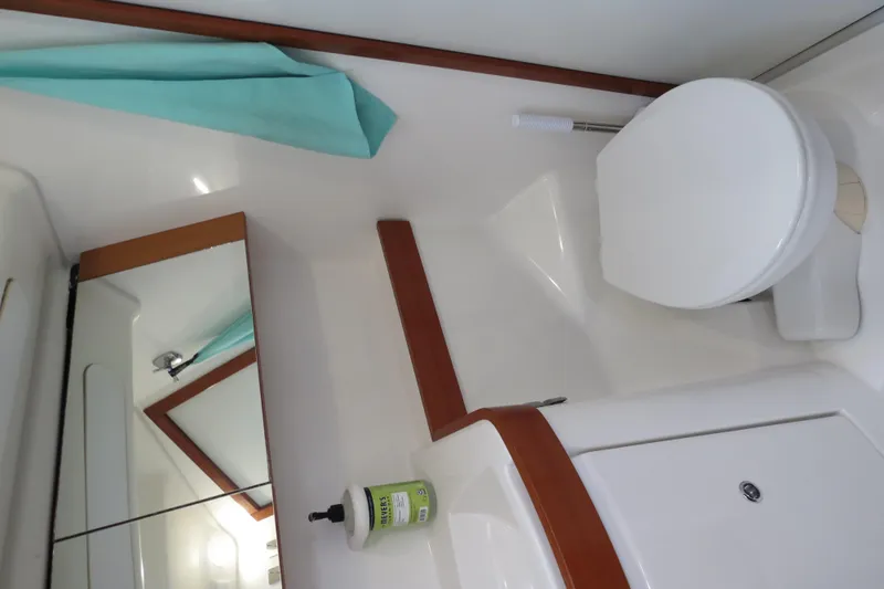 Quest Yacht Photos Pics 