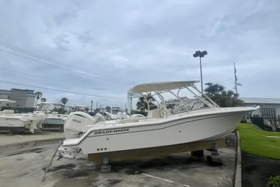 Grady-White Freedom 235