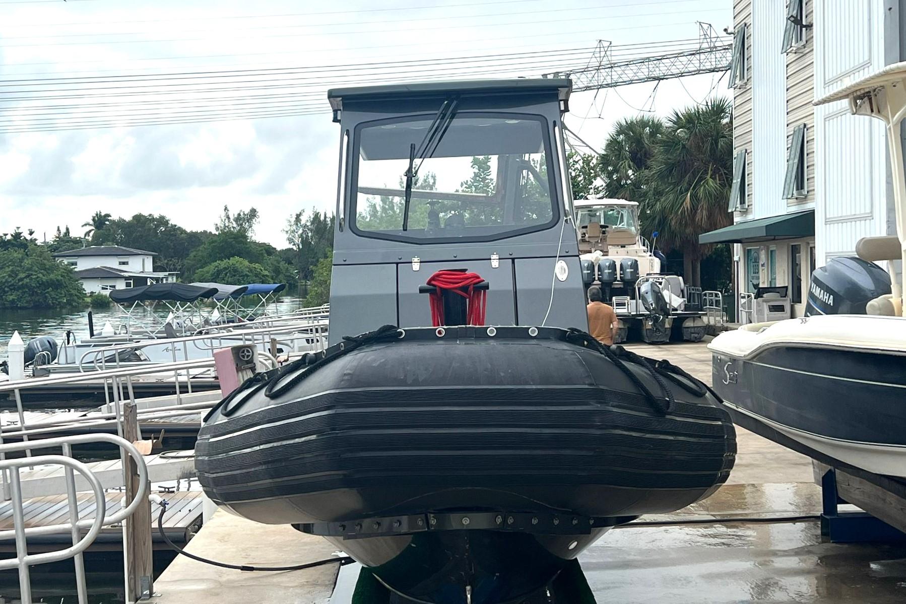 2014 Zodiac Milpro Hurricane Custom Center Console for sale YachtWorld