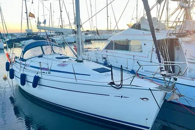 2005 Bavaria 38 Cruiser