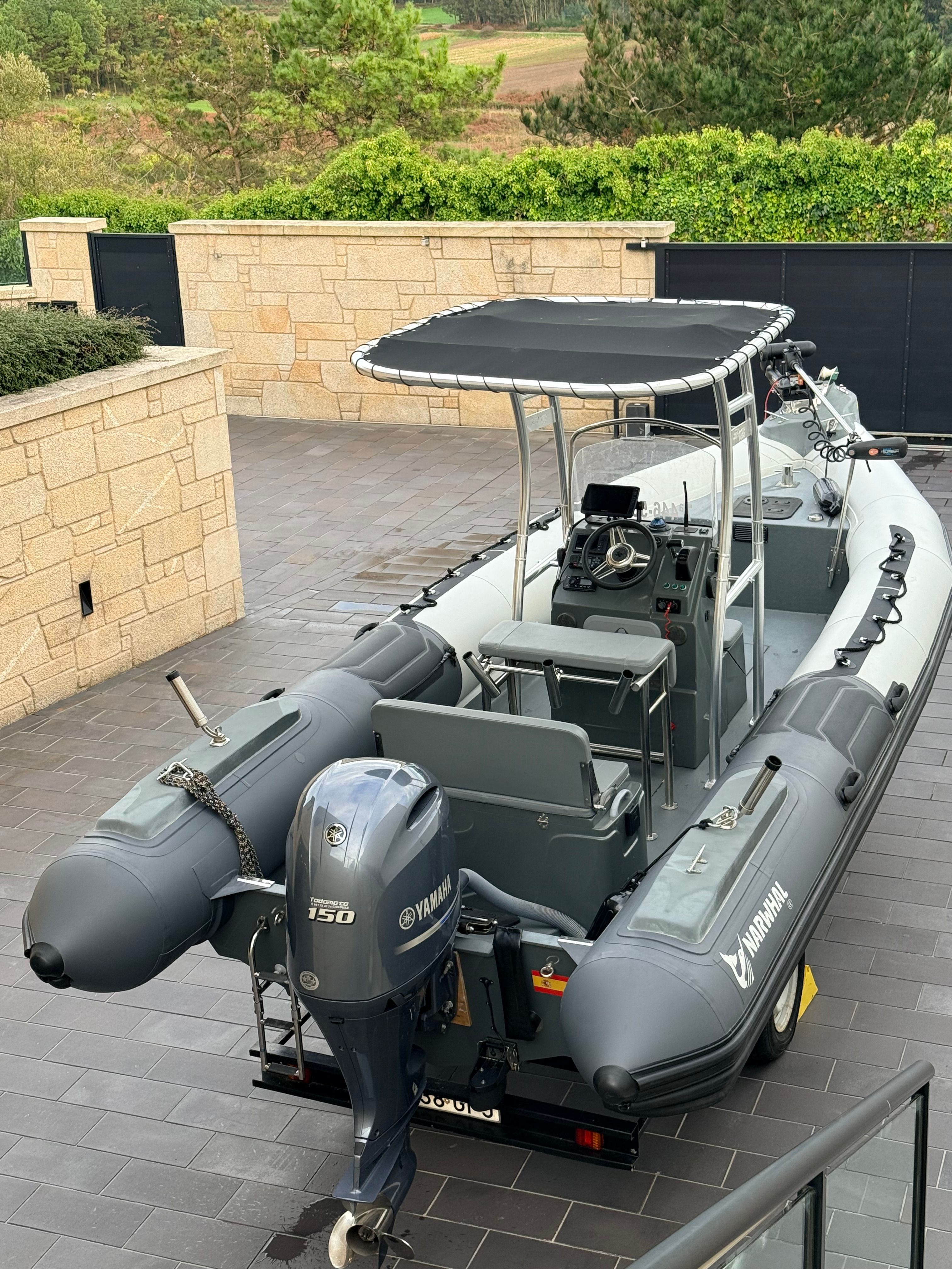 2019 Narwhal Semirrígida HD 670