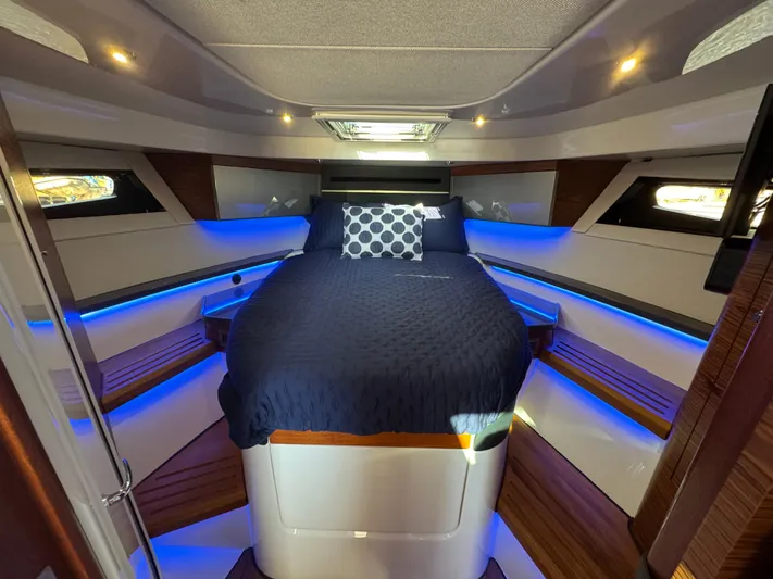 Isle Hope'n Yacht Photos Pics 