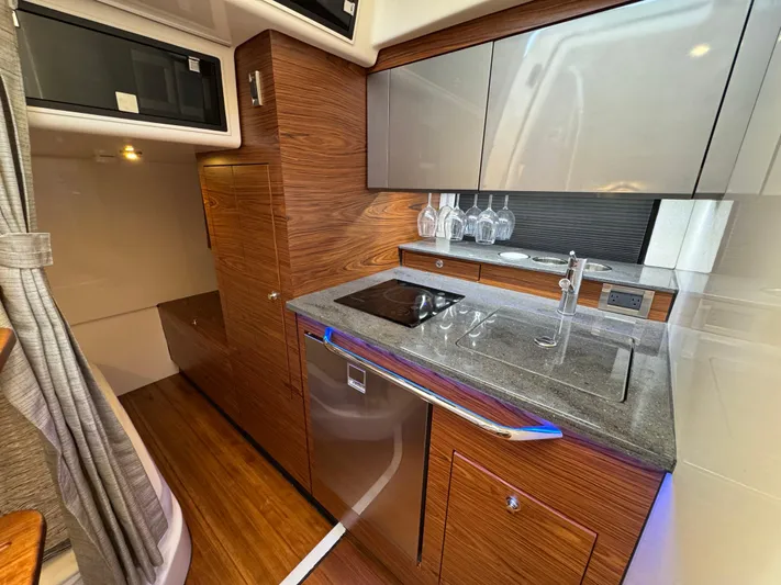 Isle Hope'n Yacht Photos Pics 