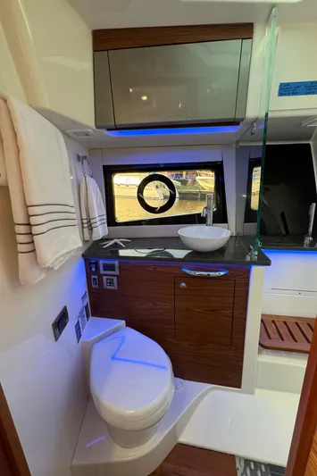 Isle Hope'n Yacht Photos Pics 