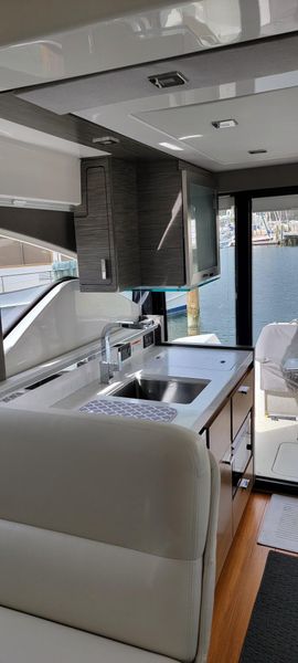 2021 Tiara Yachts C39 Coupe