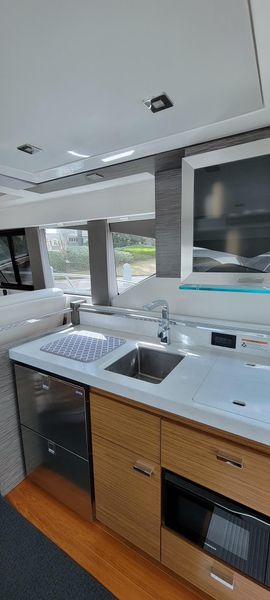 2021 Tiara Yachts C39 Coupe