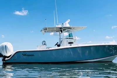 Mako 284 Center Console