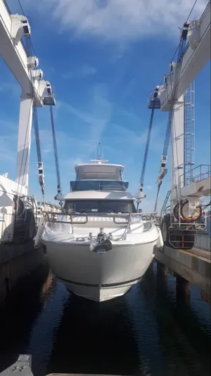  Yacht Photos Pics Prestige 680 model 2019 / Chehab Marine