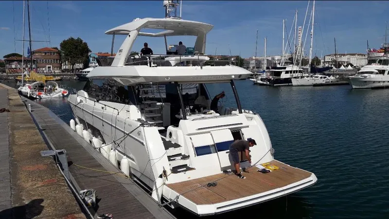  Yacht Photos Pics Prestige 680 model 2019 / Chehab Marine