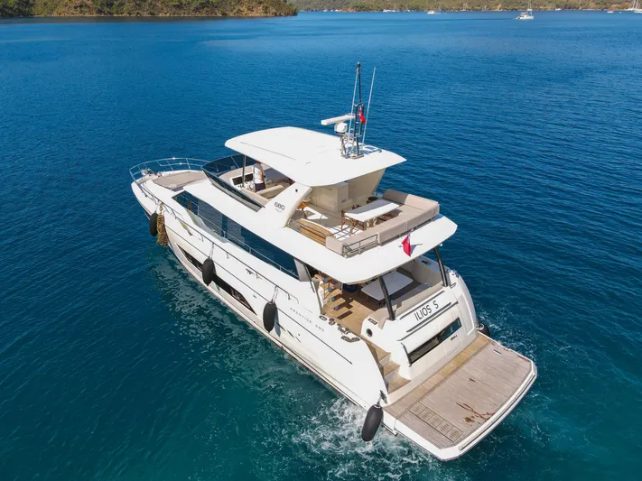  Yacht Photos Pics Prestige 680 model 2019 / Chehab Marine