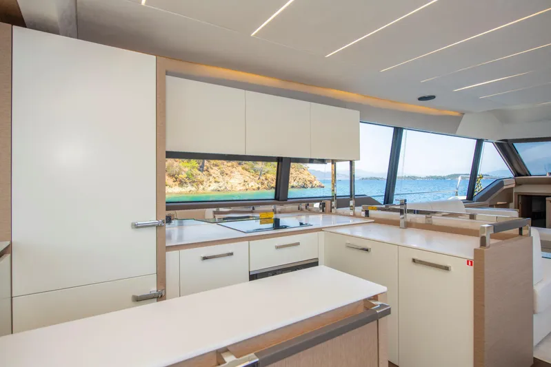  Yacht Photos Pics Prestige 680 model 2019 / Chehab Marine