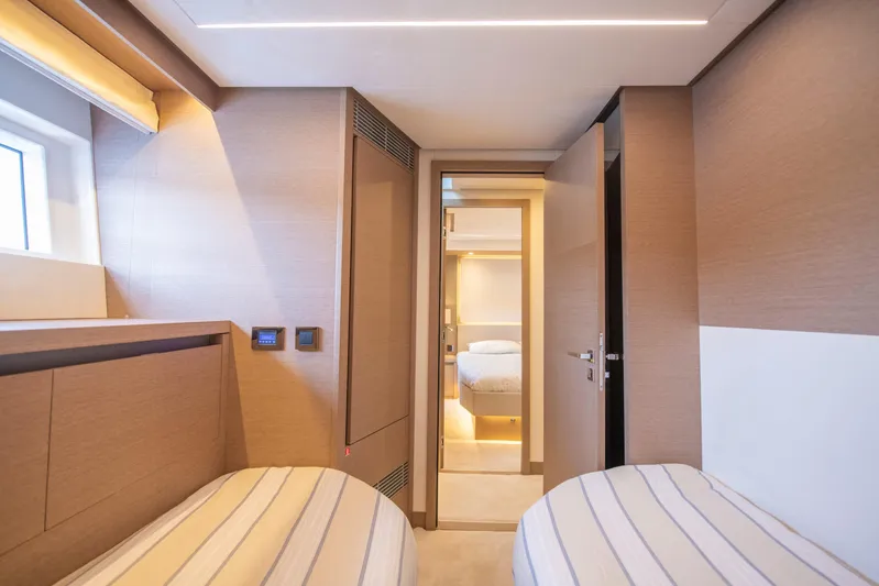  Yacht Photos Pics Prestige 680 model 2019 / Chehab Marine