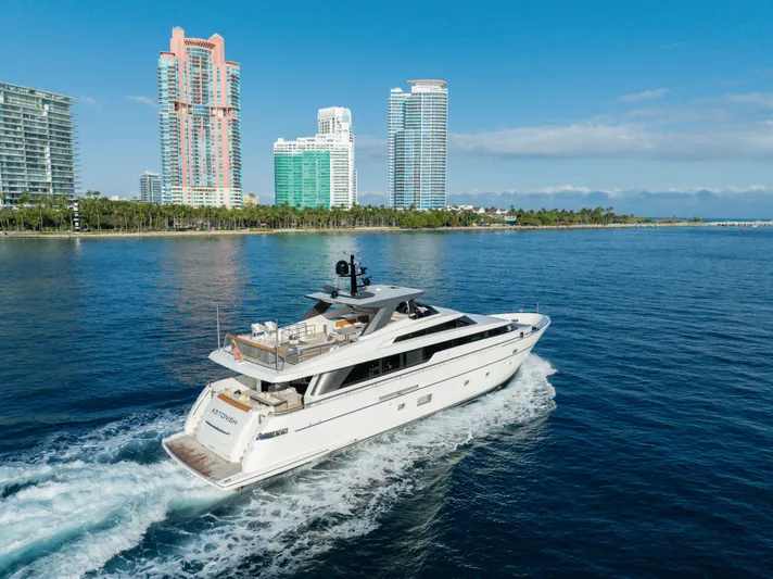 Astonish Yacht Photos Pics 
