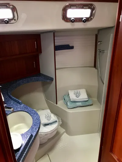Salacia Yacht Photos Pics Luxurious bathroom in 2016 Blue Jacket 40 yacht with modern fixtures and elegant design.