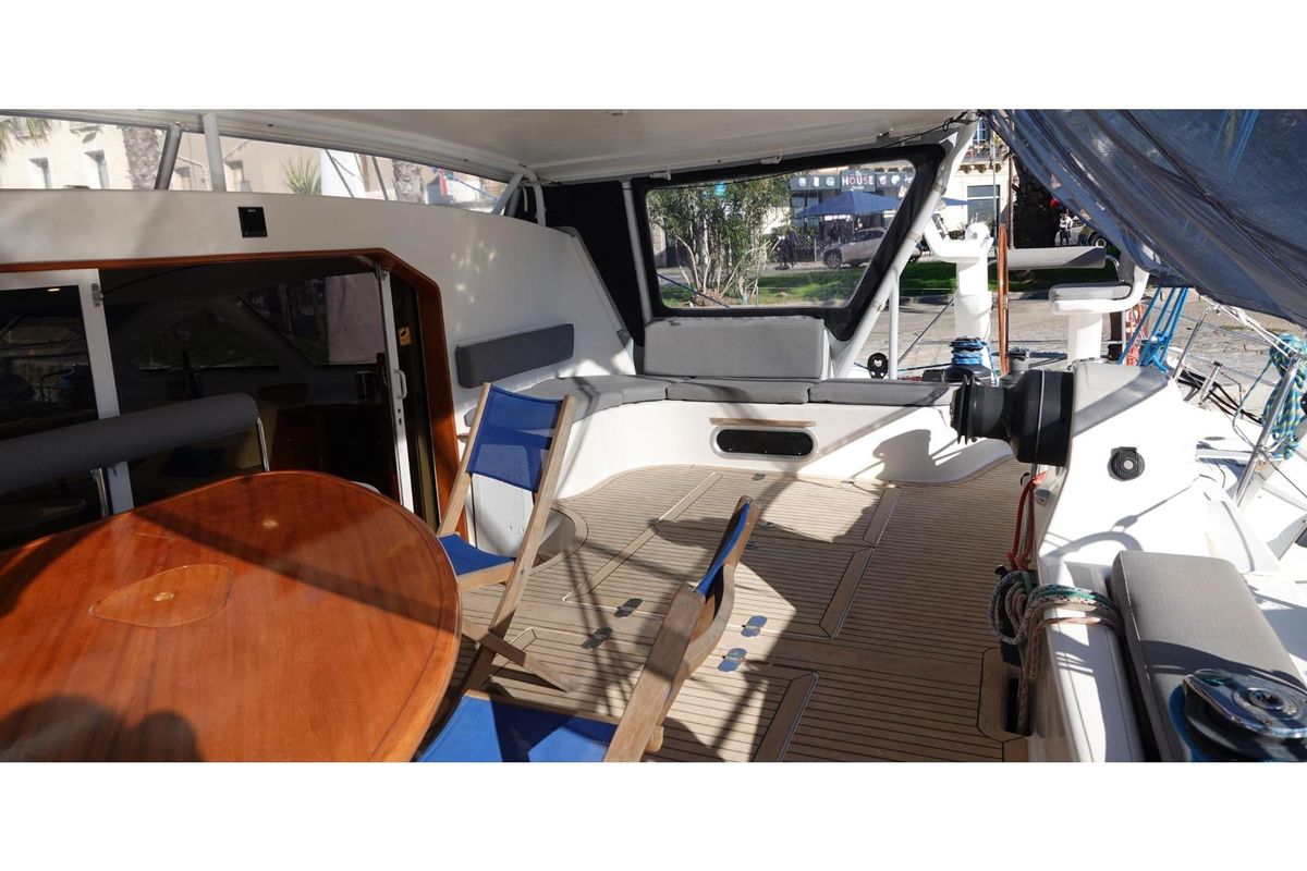 2001 Catana 62 