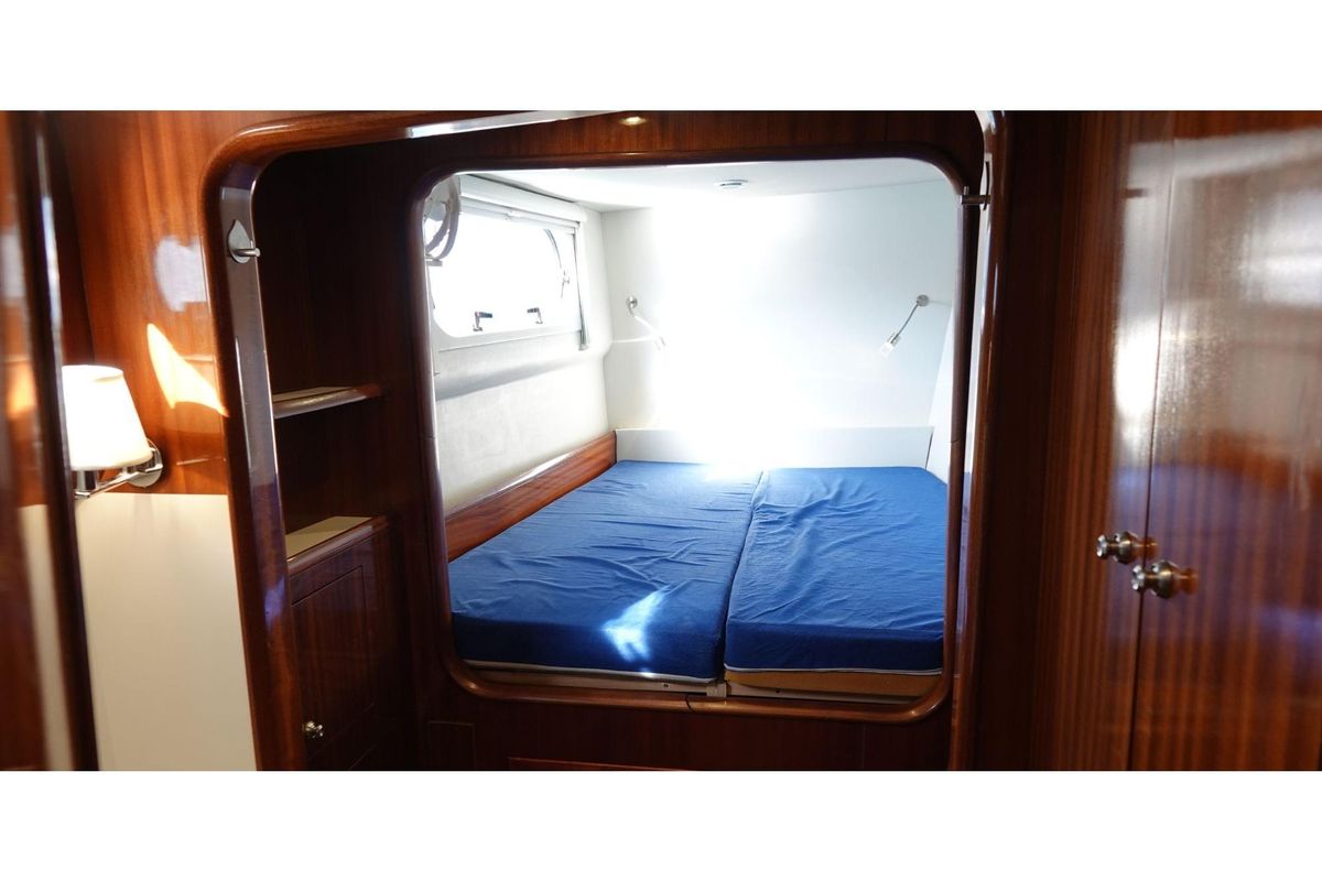 2001 Catana 62 